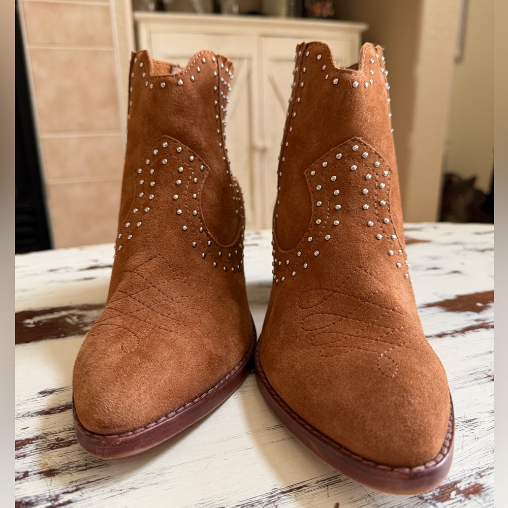 Dolce Vita Dexter Studded Suede Booties | Size 8.5 | New - Picture 4 of 9